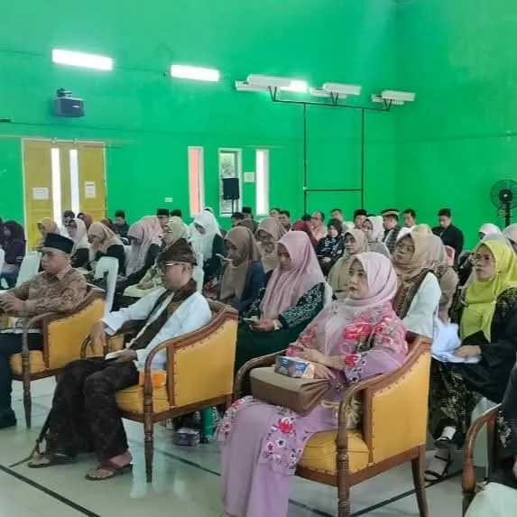 Guru BSM se-Kota Solok Mengikuti Seminar Kubuang 13, Menelusuri Nilai dan Sejarah Adat Minangkabau