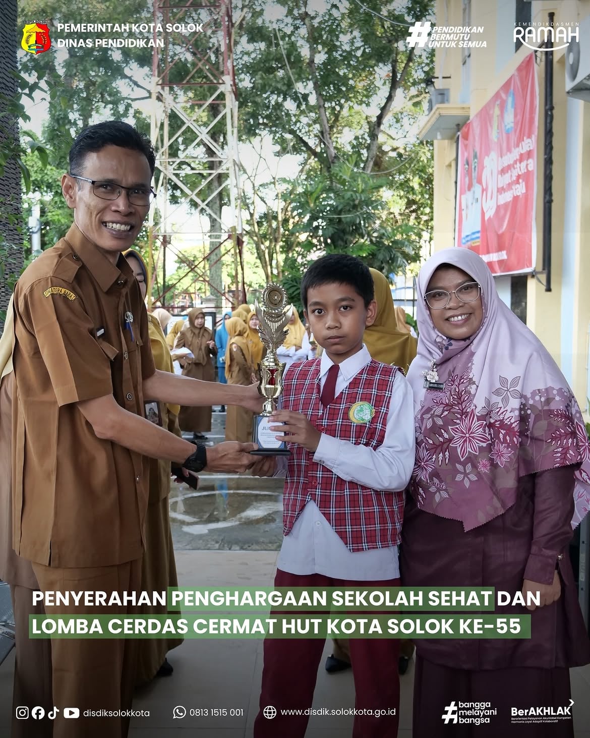 Penyerahan Penghargaan Sekolah Sehat dan Lomba Cerdas Cermat dalam rangka HUT Kota Solok ke-55
